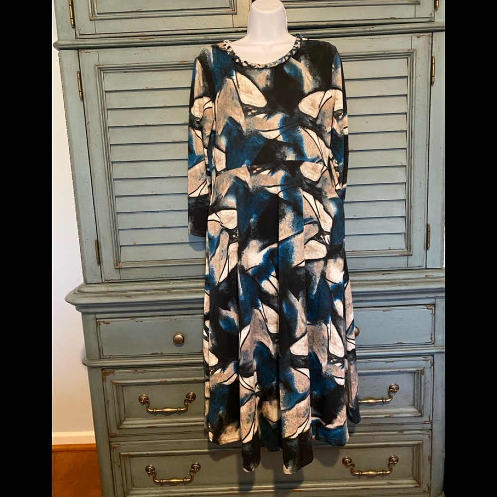 Simple and Conservative midi dress long sleeves